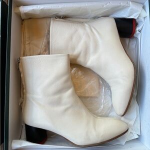 AEYDE white cream ankle leather boots